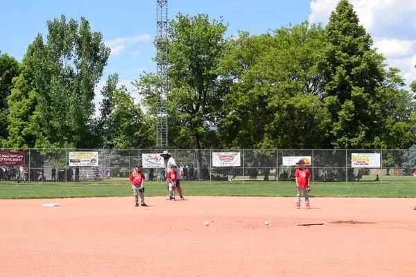 Red team on the field in youth baseball